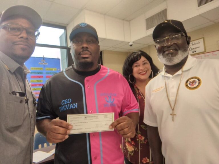 Clarence Reed donates 500 dollars to Bunkie Elementary